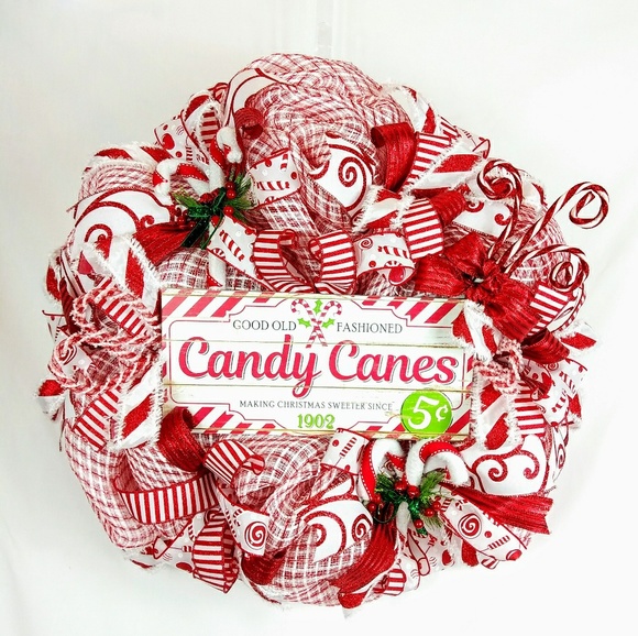 SOLD🎀Christmas Candy Cane Holiday Welcome Wreath - Picture 6 of 8
